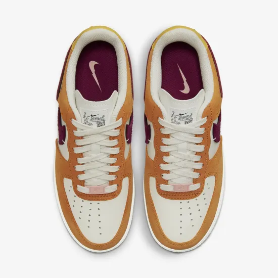 Кросівки Nike Air Force 1 LXX DQ0858-100