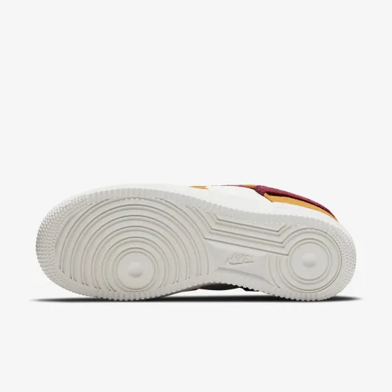 Кросівки Nike Air Force 1 LXX DQ0858-100