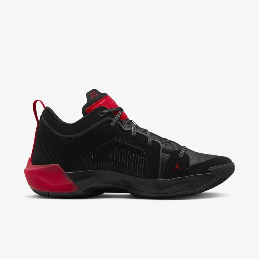 Кросівки Nike Air Jordan 37 Low DQ4122-007