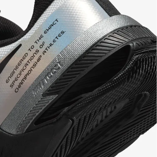 Кросівки Nike Metcon 8 DQ4681-100
