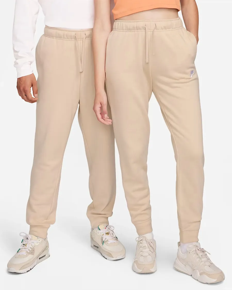 Штани Nike Sportswear Club Fleece MR STD DQ5191-126
