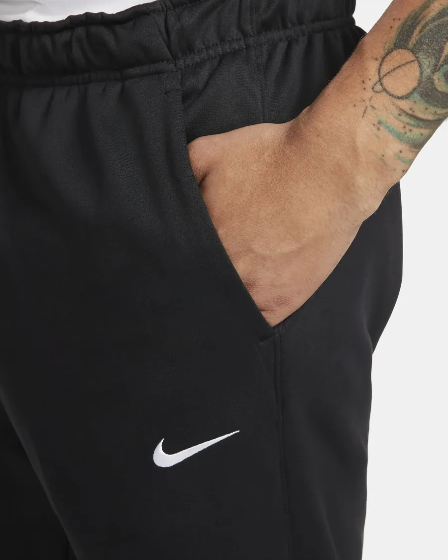 Спортивні штани Nike Therma-Fit Tapered Pant DQ5405-010
