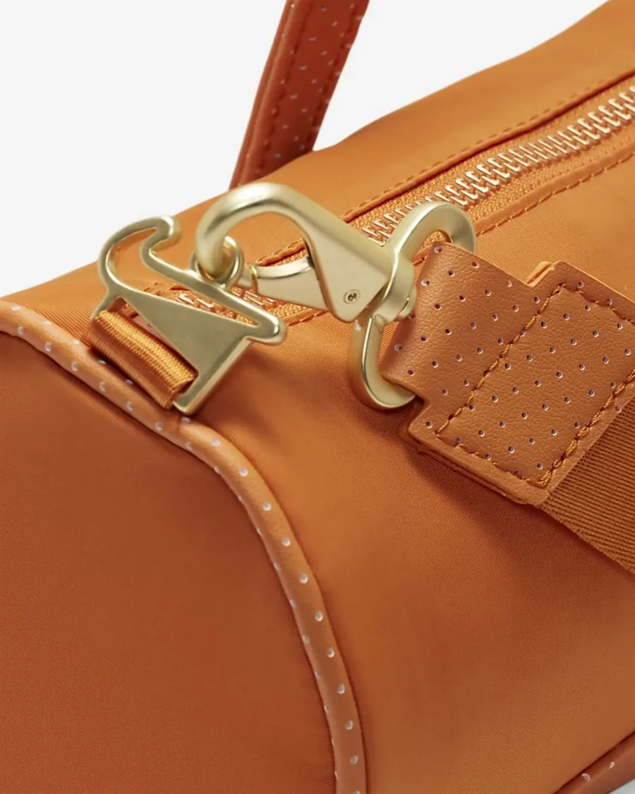 Сумка Nike Sportswear Classic Barrel Bag DQ5812-815