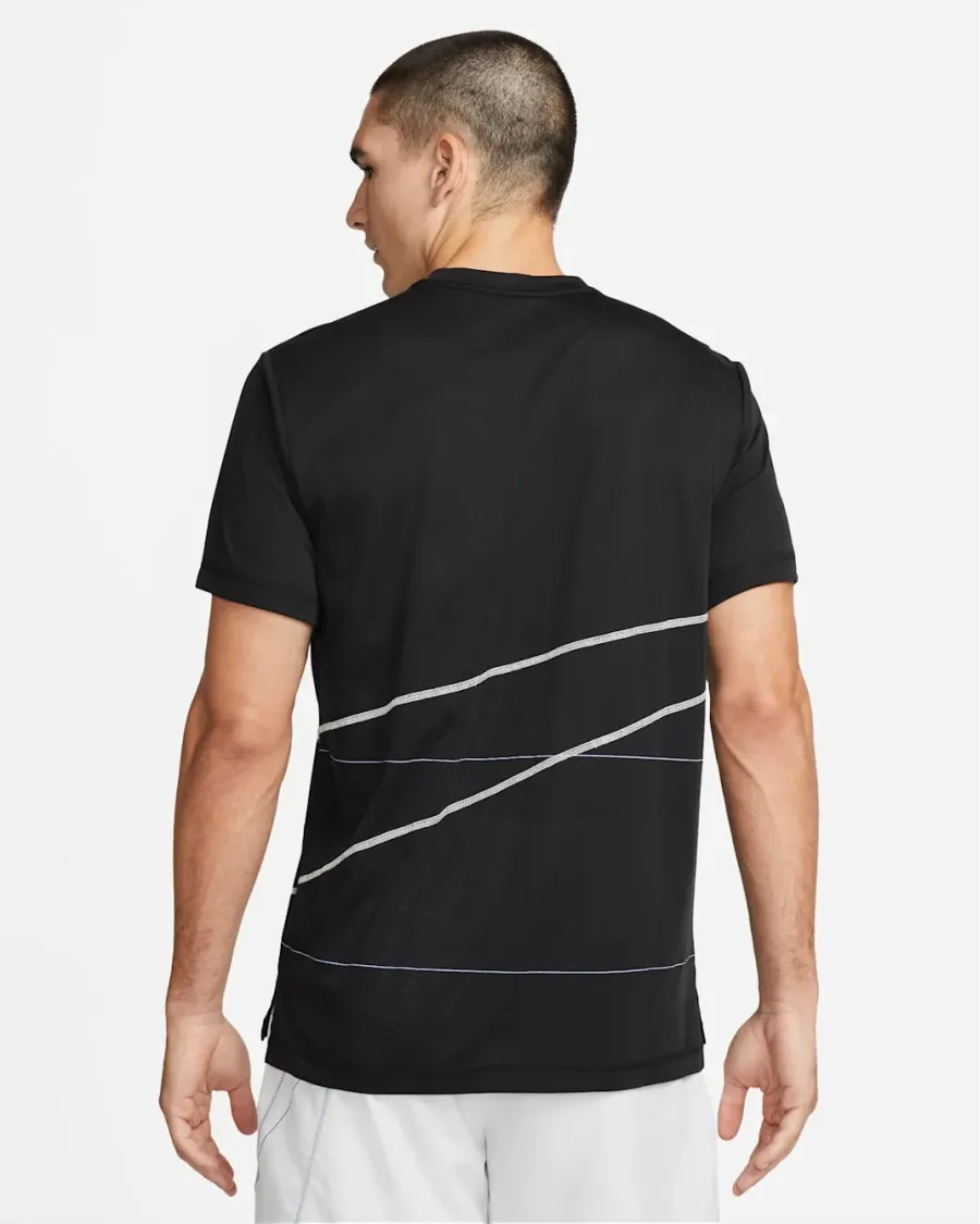 Футболка Nike Dri-FIT Q5 Top DQ6626-010