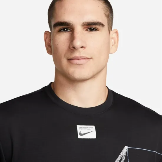Футболка Nike Dri-FIT Q5 Top DQ6626-010