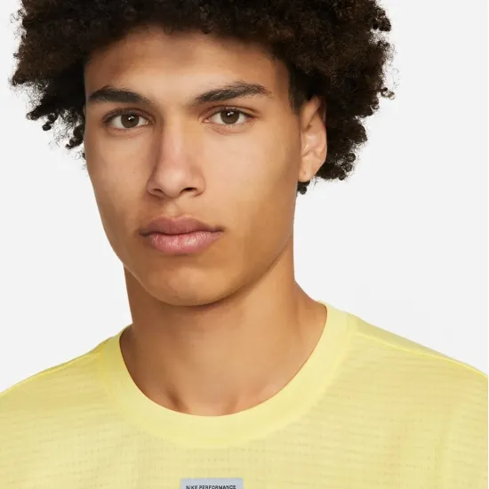 Футболка Nike Dri-FIT Q5 Top DQ6626-706