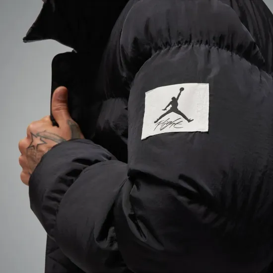 Куртка Nike Air Jordan Essential Statement DQ7346-010