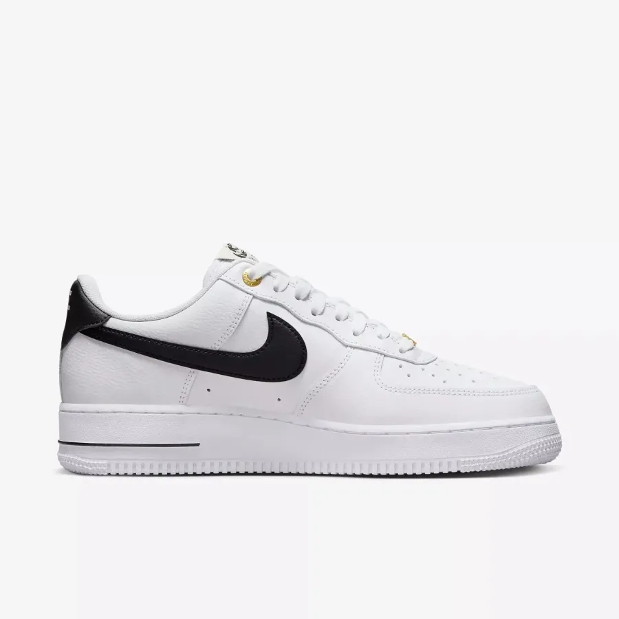 Кросівки Nike Air Force 1 '07 DQ7658-100