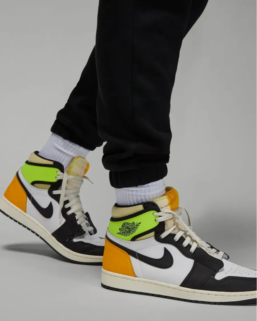 Штани Nike Air Jordan Flight MVP Statement Graphic Fleece DQ8015-010