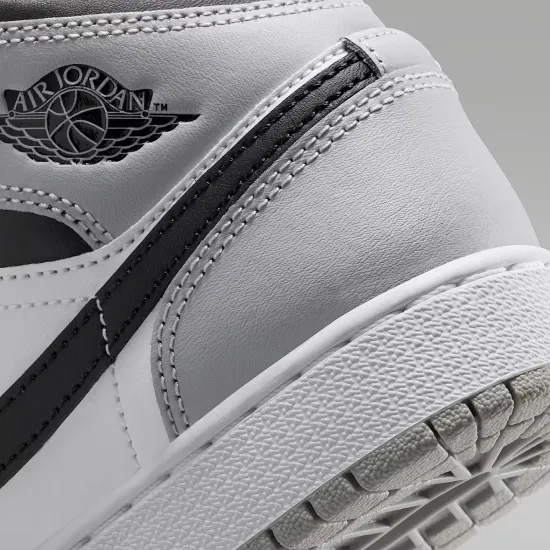 Кросівки Nike Air Jordan 1 Mid DQ8423-101
