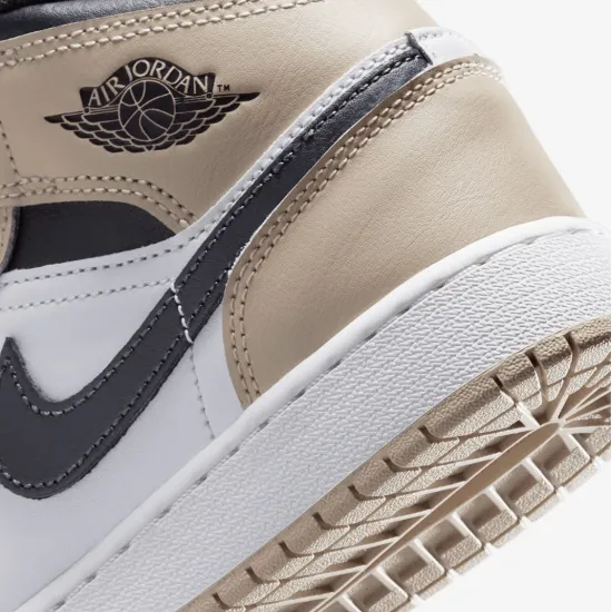 Кросівки Nike Air Jordan 1 Mid DQ8423-153