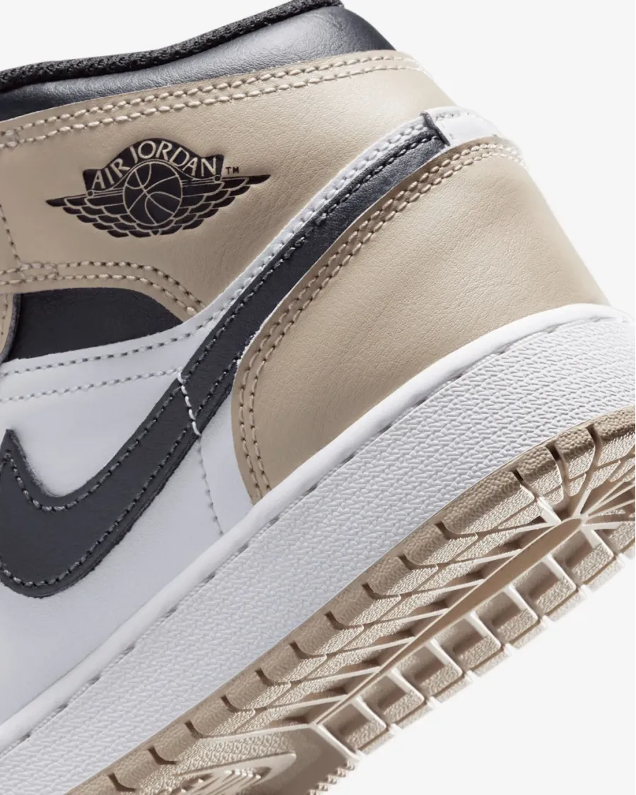 Кросівки Nike Air Jordan 1 Mid DQ8423-153