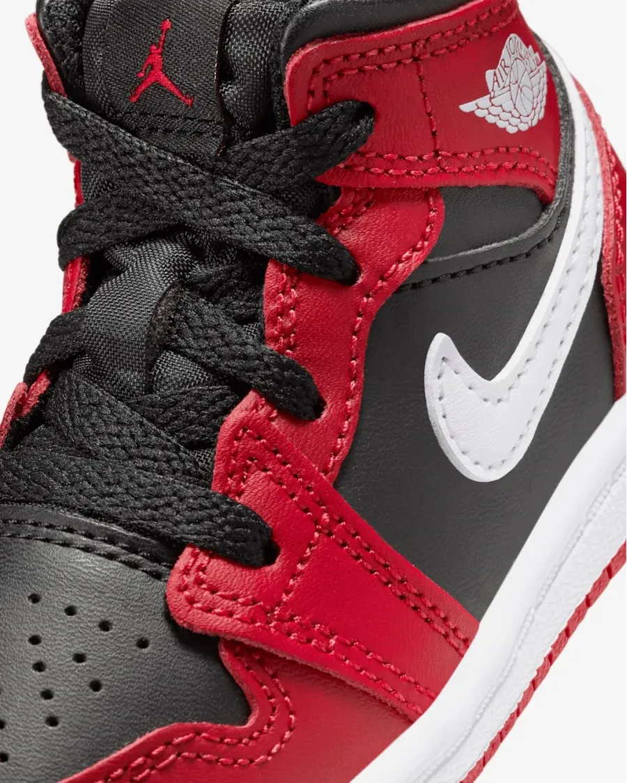 Кросівки Nike Air Jordan 1 Mid DQ8425-061