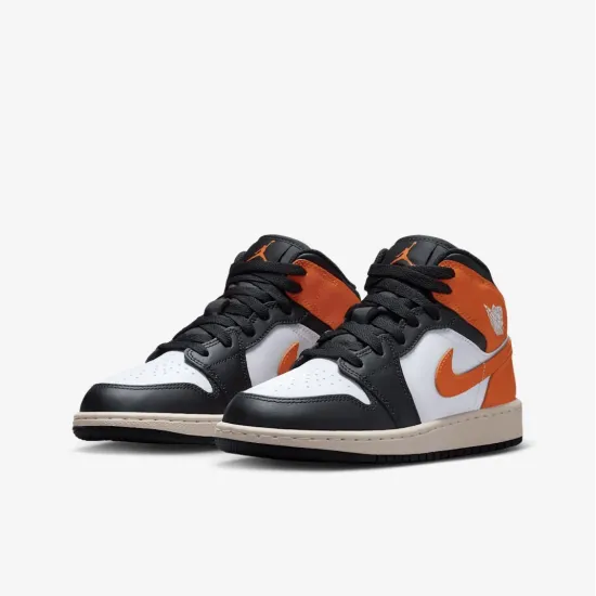 Кросівки Nike Air Jordan 1 Mid DQ8425-061