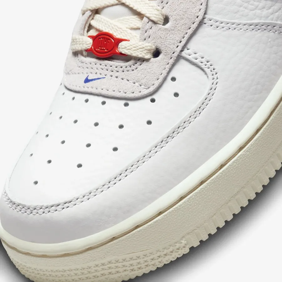 Кросівки Nike Air Force 1 '07 LX DR0148-100
