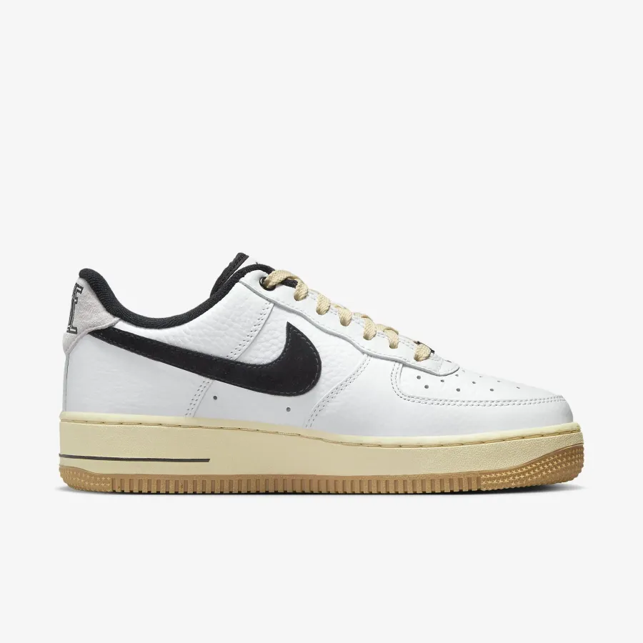 Кросівки Nike Air Force 1 '07 LX DR0148-101