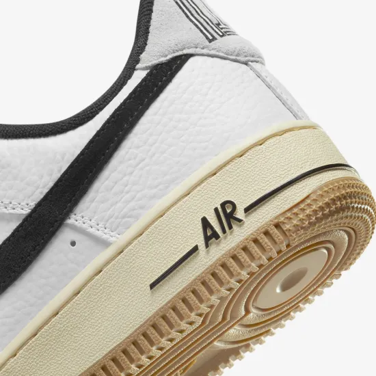 Кросівки Nike Air Force 1 '07 LX DR0148-101