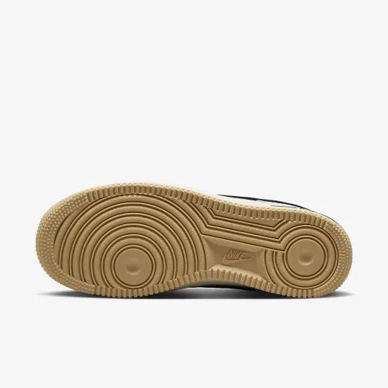 Кросівки Nike Air Force 1 '07 LX DR0148-101