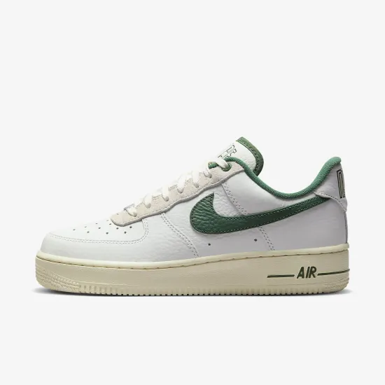 Кросівки Nike Air Force 1 '07 LX DR0148-102