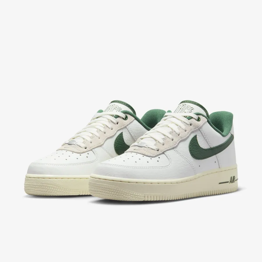 Кросівки Nike Air Force 1 '07 LX DR0148-102