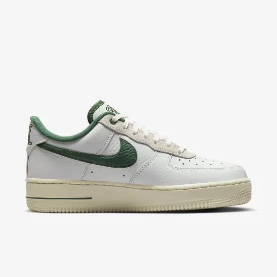 Кросівки Nike Air Force 1 '07 LX DR0148-102