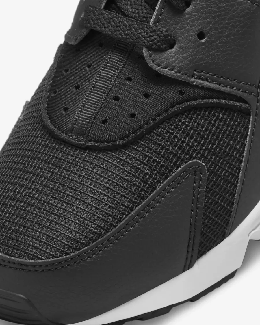 Кросівки Nike Air Huarache J22 DR0154-001