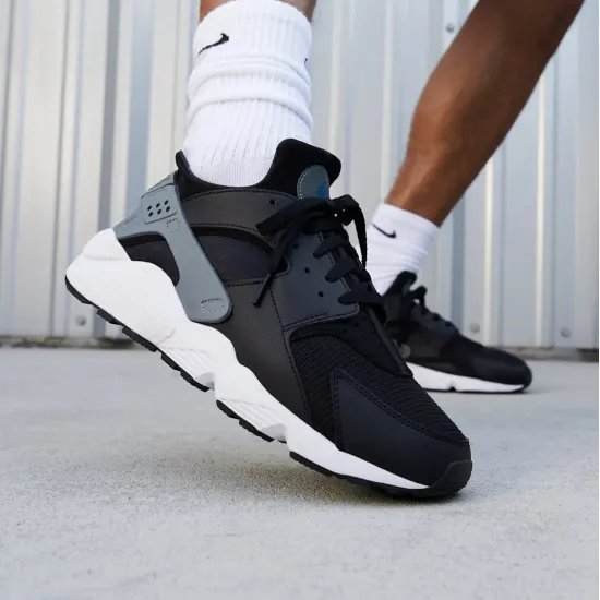 Кросівки Nike Air Huarache J22 DR0154-001