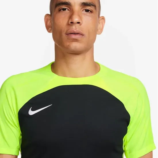Футболка Nike Dri‑FIT Strike III Jersey DR0889-011