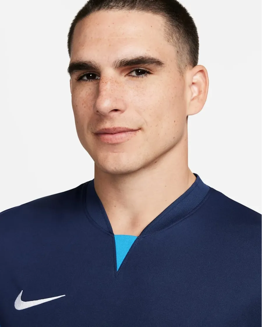 Футболка Nike Dri-FIT Trophy V DR0933-410