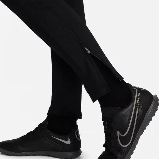 Штани Nike Dri-FIT Academy 23 DR1671-010