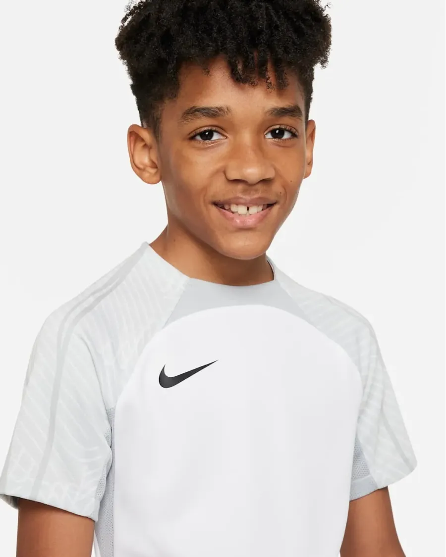 Футболка Nike Dri-FIT Strike 23 DR2287-100