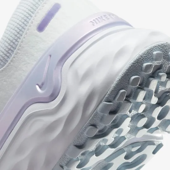 Кросівки Nike Renew Run 4 DR2682-100