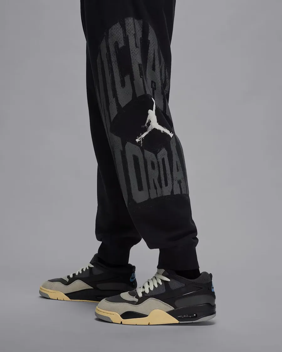 Штани Nike Sportswear Tech Essentials Unlined Commuter DR9101-010