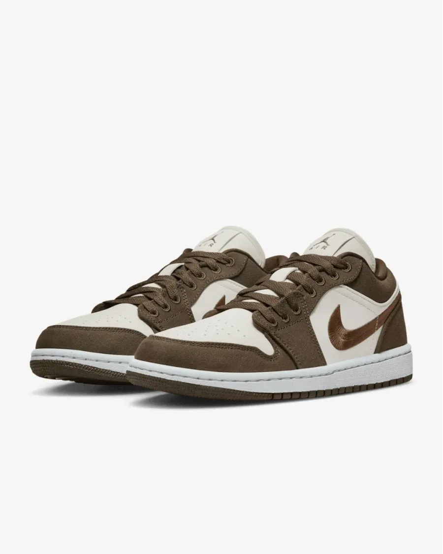Кросівки Nike Air Jordan 1 Low SE DV0426-301