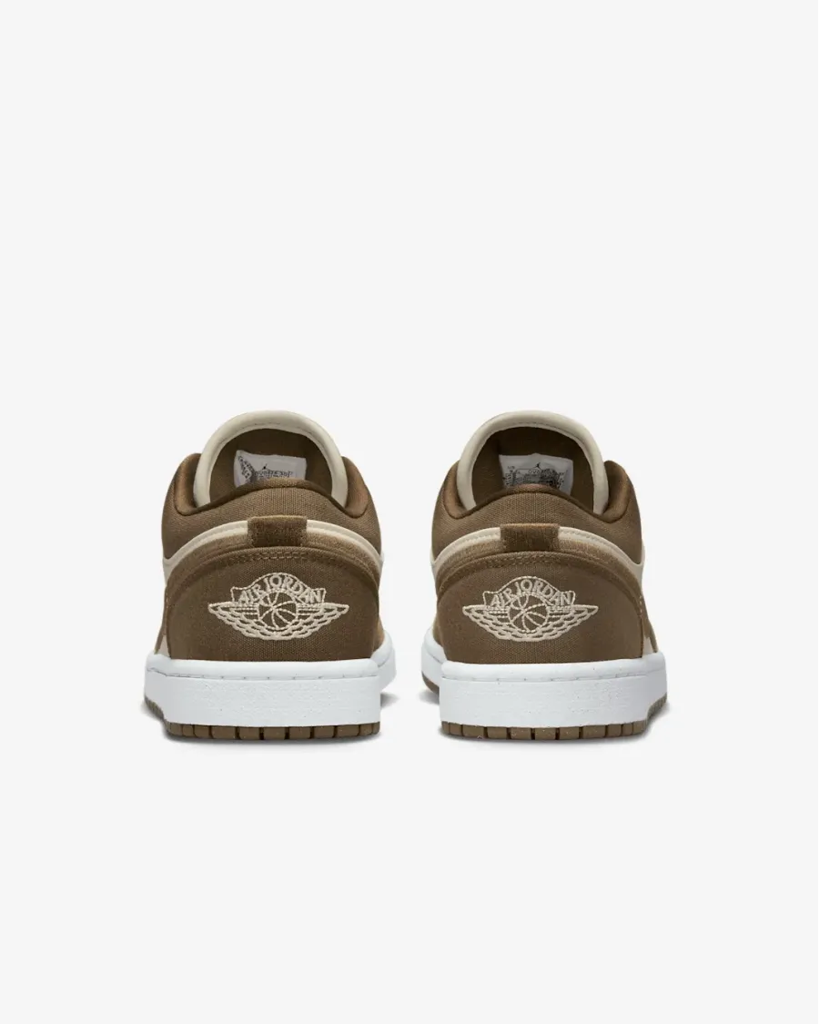 Кросівки Nike Air Jordan 1 Low SE DV0426-301