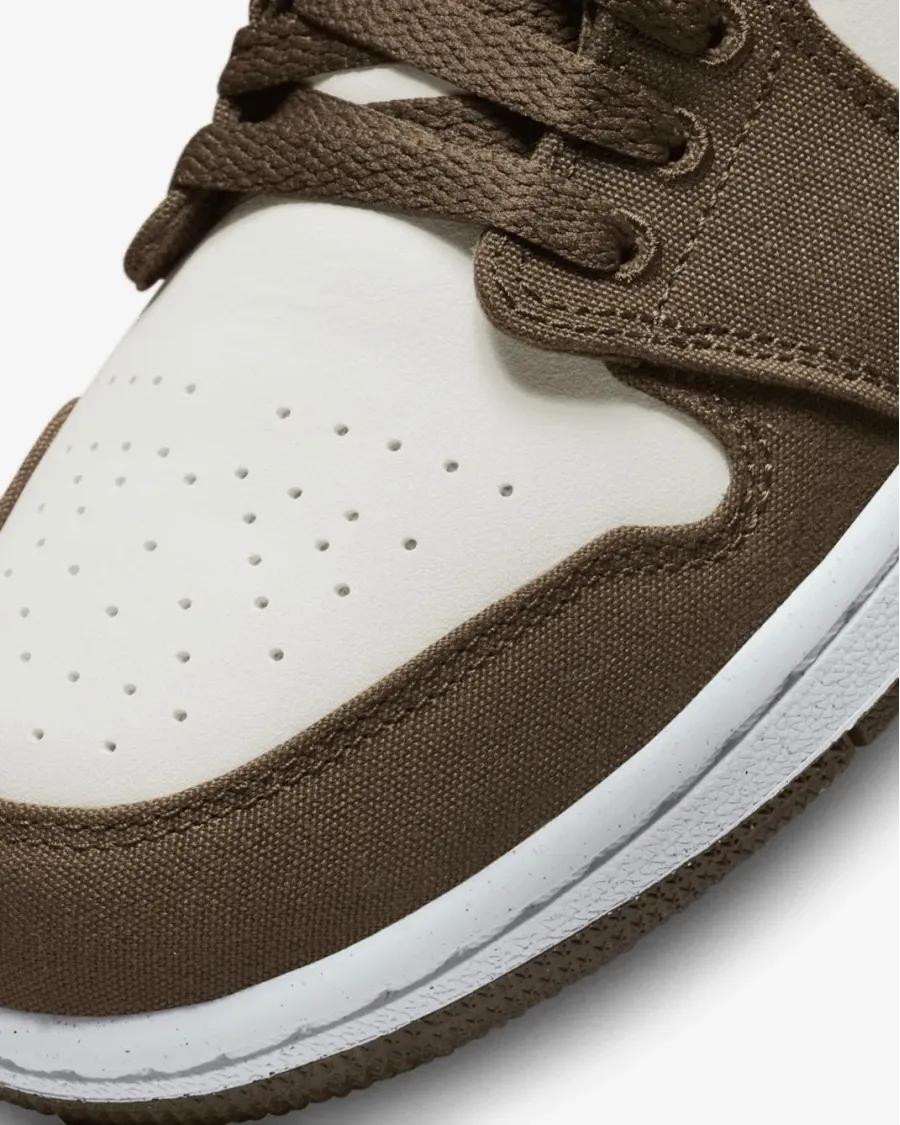 Кросівки Nike Air Jordan 1 Low SE DV0426-301