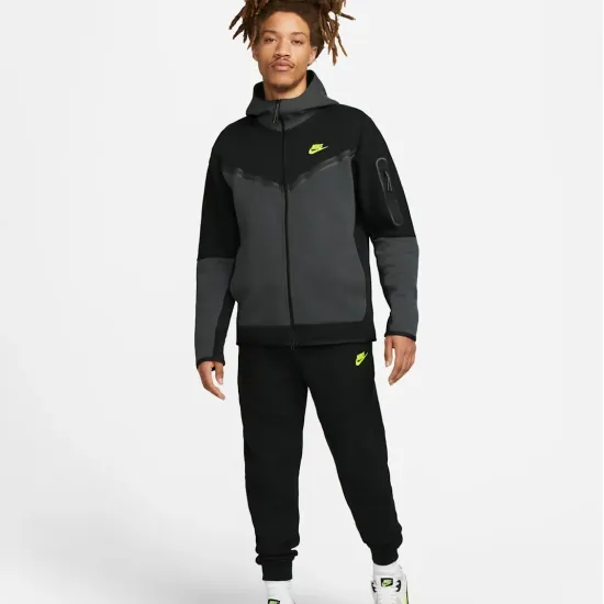 Спортивні штани Nike Sportswear Tech Fleece Joggers DV0538-010