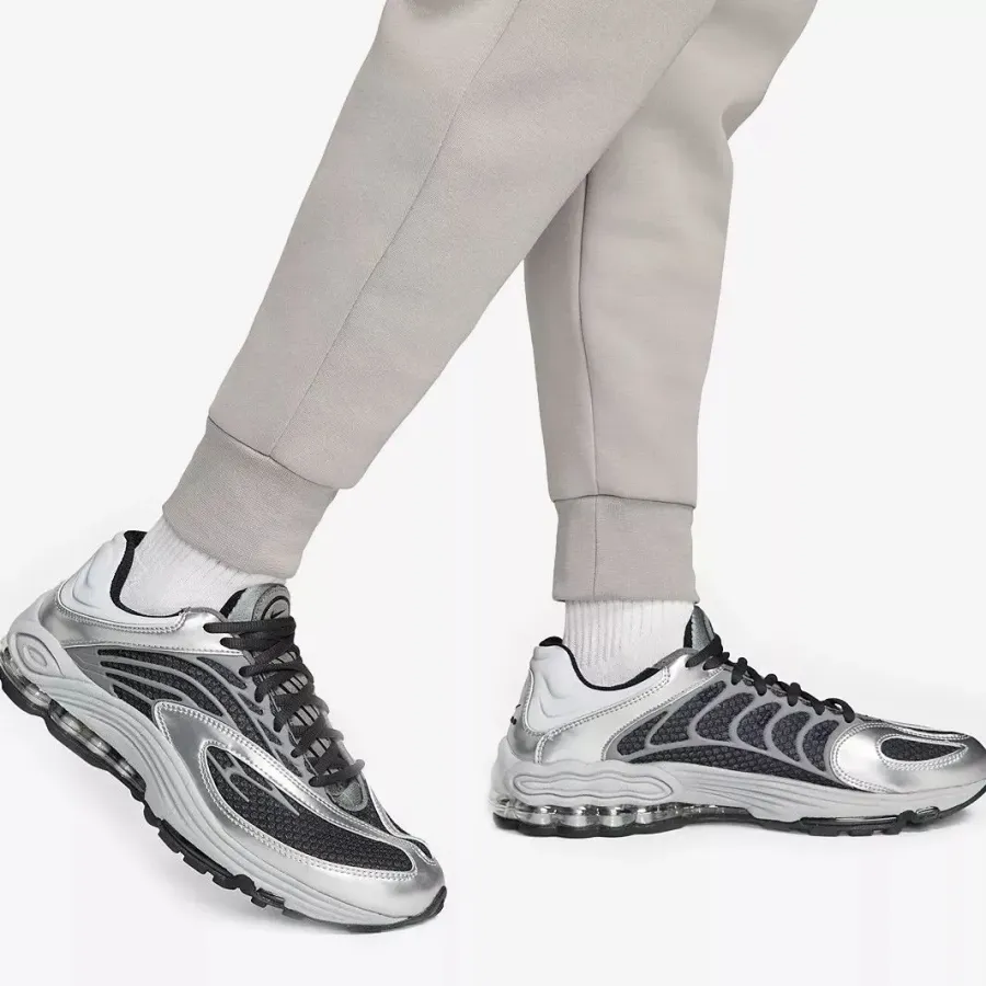 Спортивні штани Nike Sportswear Tech Fleece Joggers DV0538-016