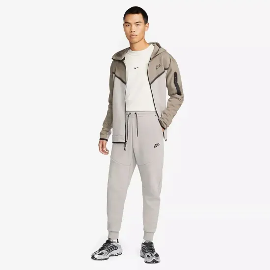 Спортивні штани Nike Sportswear Tech Fleece Joggers DV0538-016