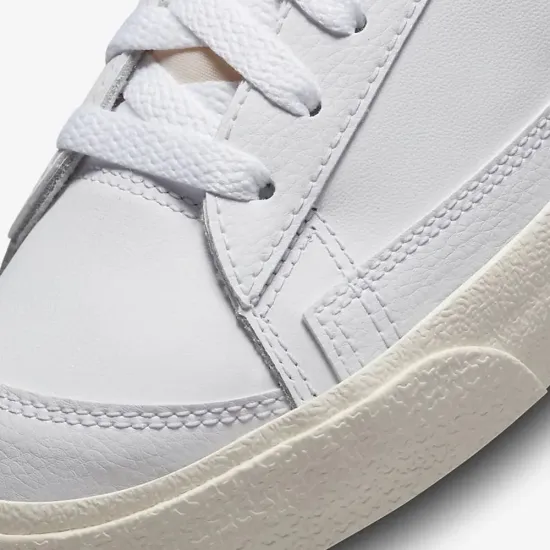 Кросівки Nike Blazer Low '77 Premium DV0801-100