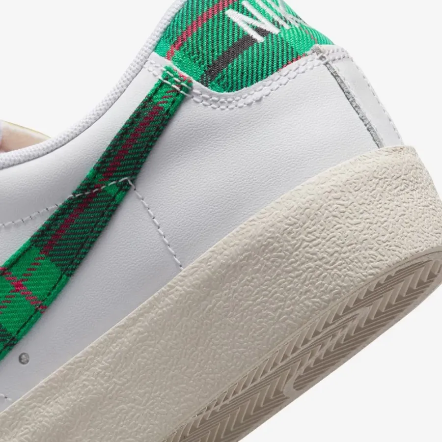 Кросівки Nike Blazer Low '77 Premium DV0801-100