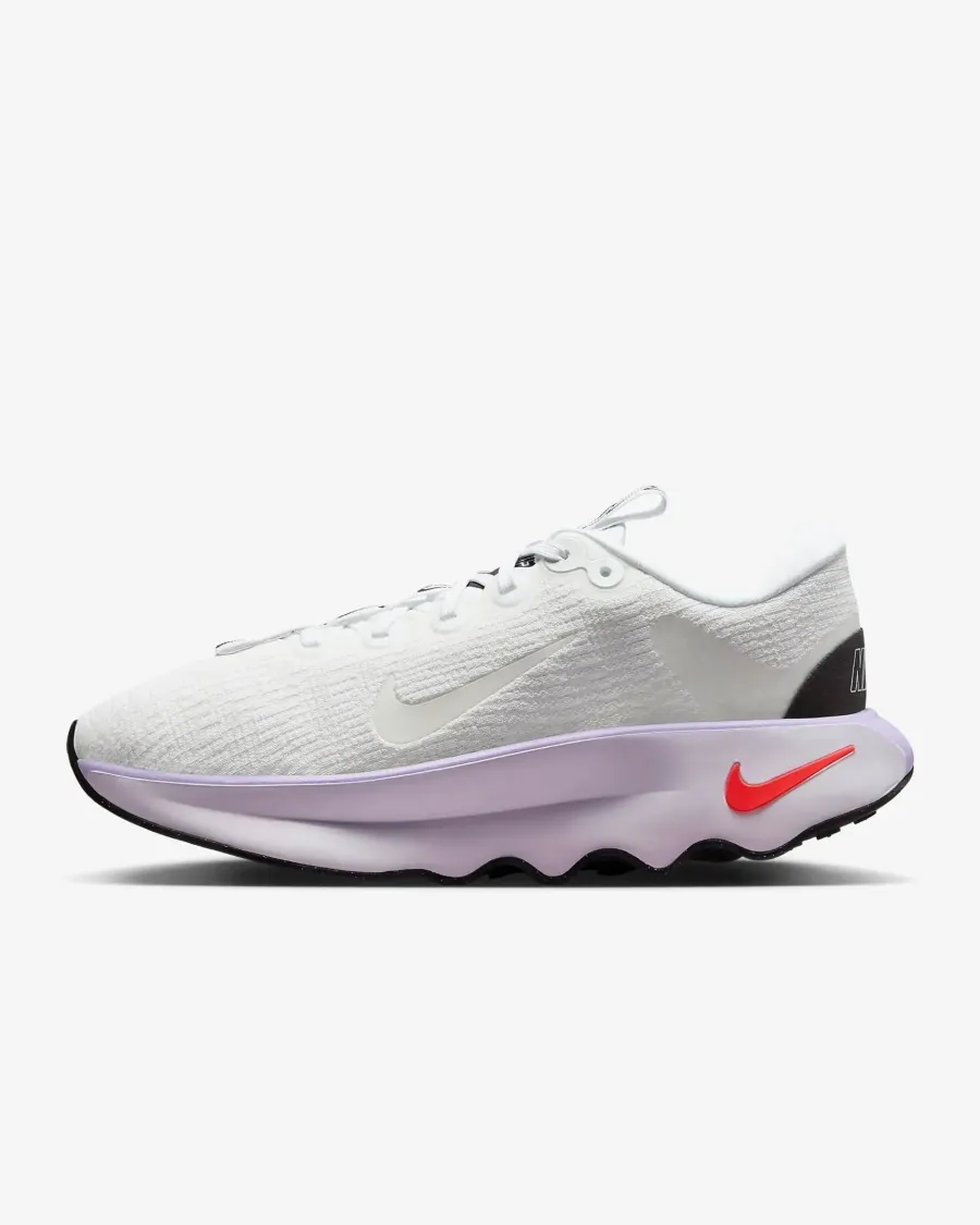 Кросівки Nike Motiva DV1238-101