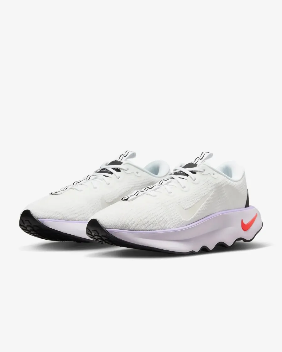 Кросівки Nike Motiva DV1238-101