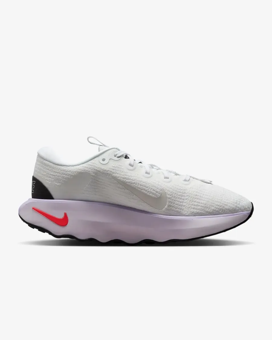 Кросівки Nike Motiva DV1238-101