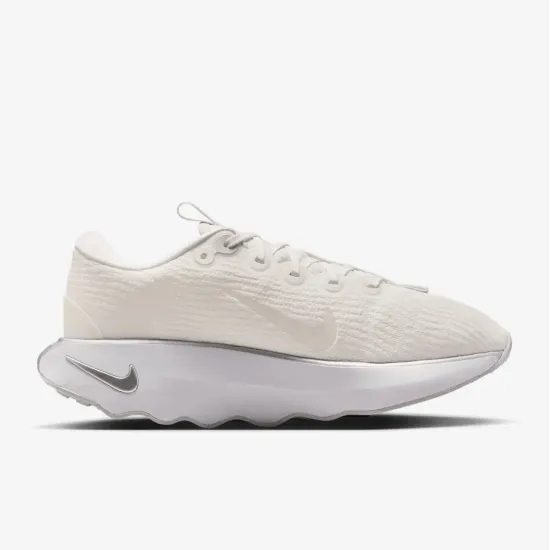 Кросівки Nike Motiva DV1238-111