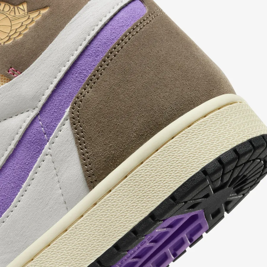 Кросівки Nike Air Jordan 1 High Zoom Air CMFT 2 DV1307-205