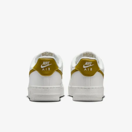 Кросівки Nike Air Force 1 07 SE DV3808-101