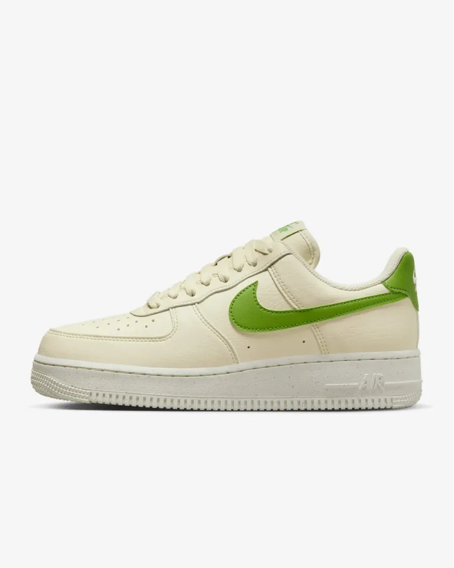 Кросівки Nike Air Force 1 07 SE DV3808-102