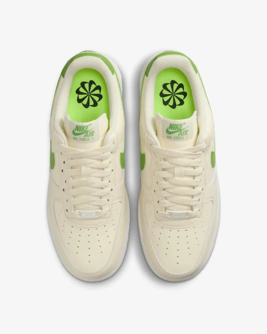 Кросівки Nike Air Force 1 07 SE DV3808-102