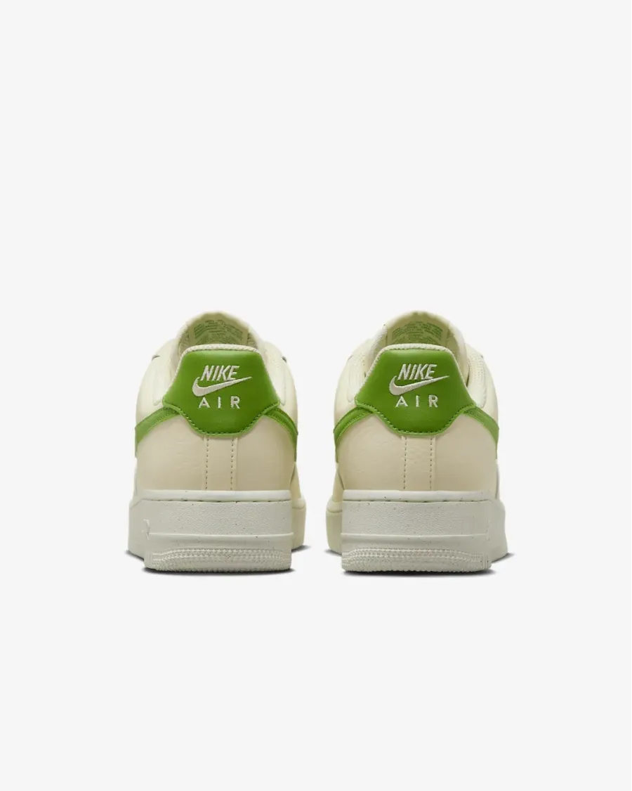 Кросівки Nike Air Force 1 07 SE DV3808-102